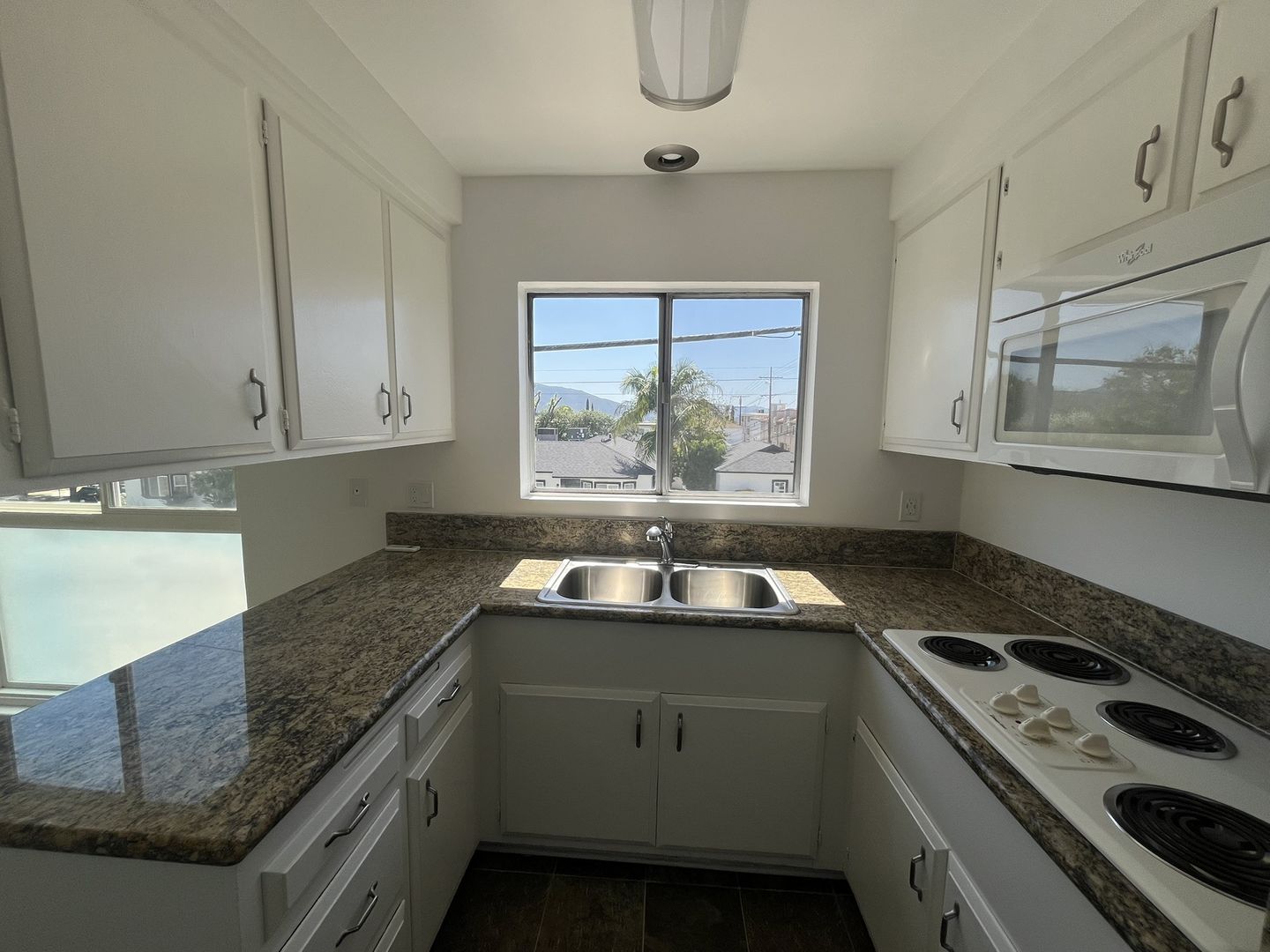 Burbank Apartment: 520 S Sixth Street