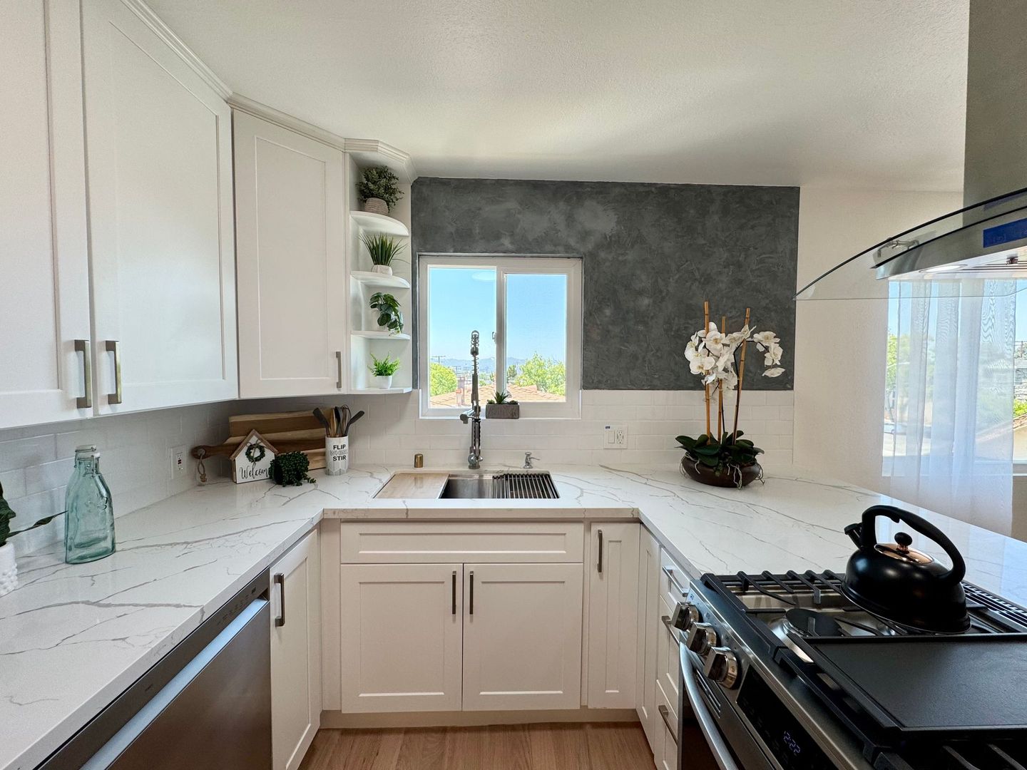 Burbank Apartment: 604 E Orange Grove Ave
