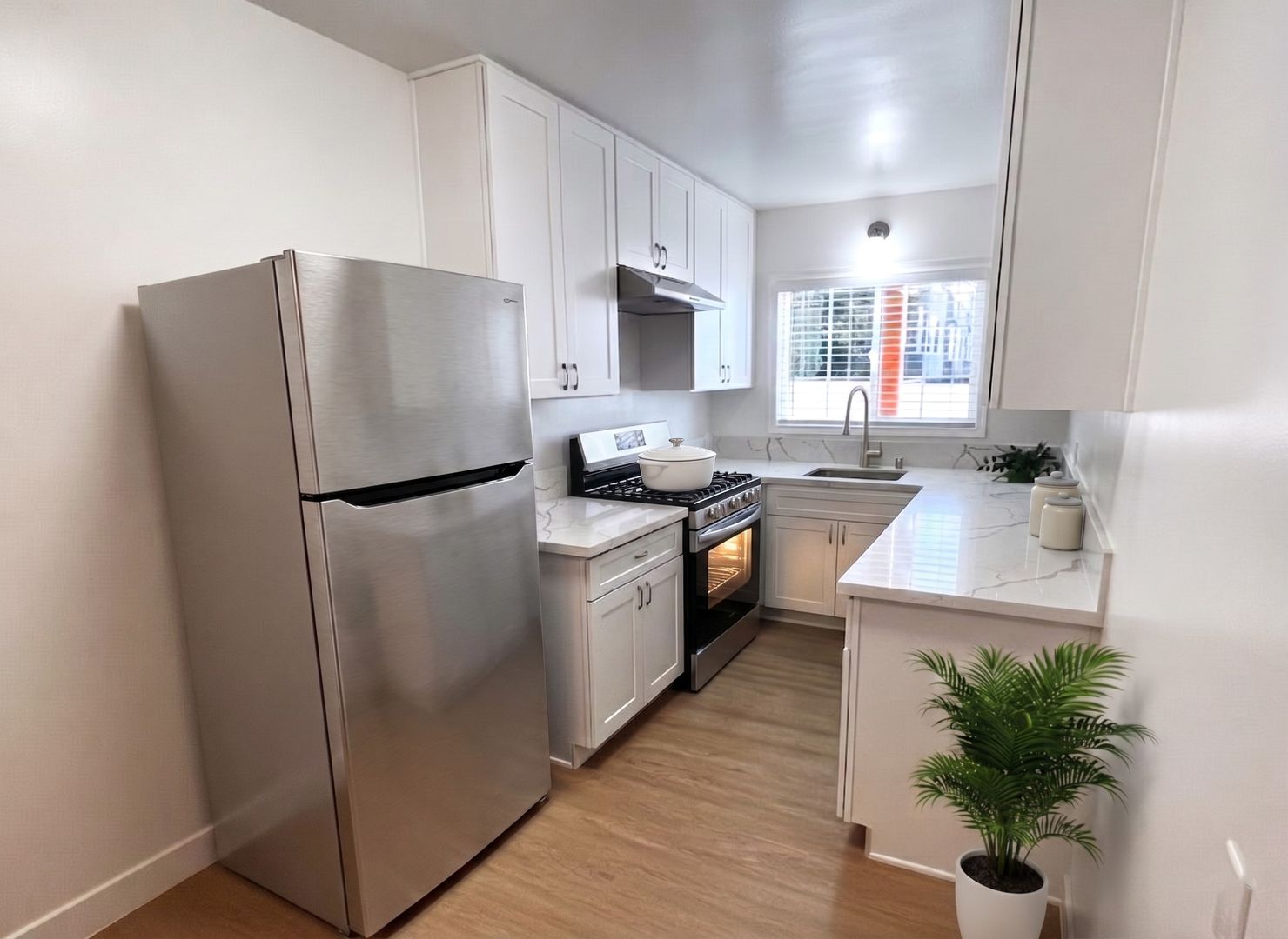 Los Angeles Apartment: 1601 N. Normandie