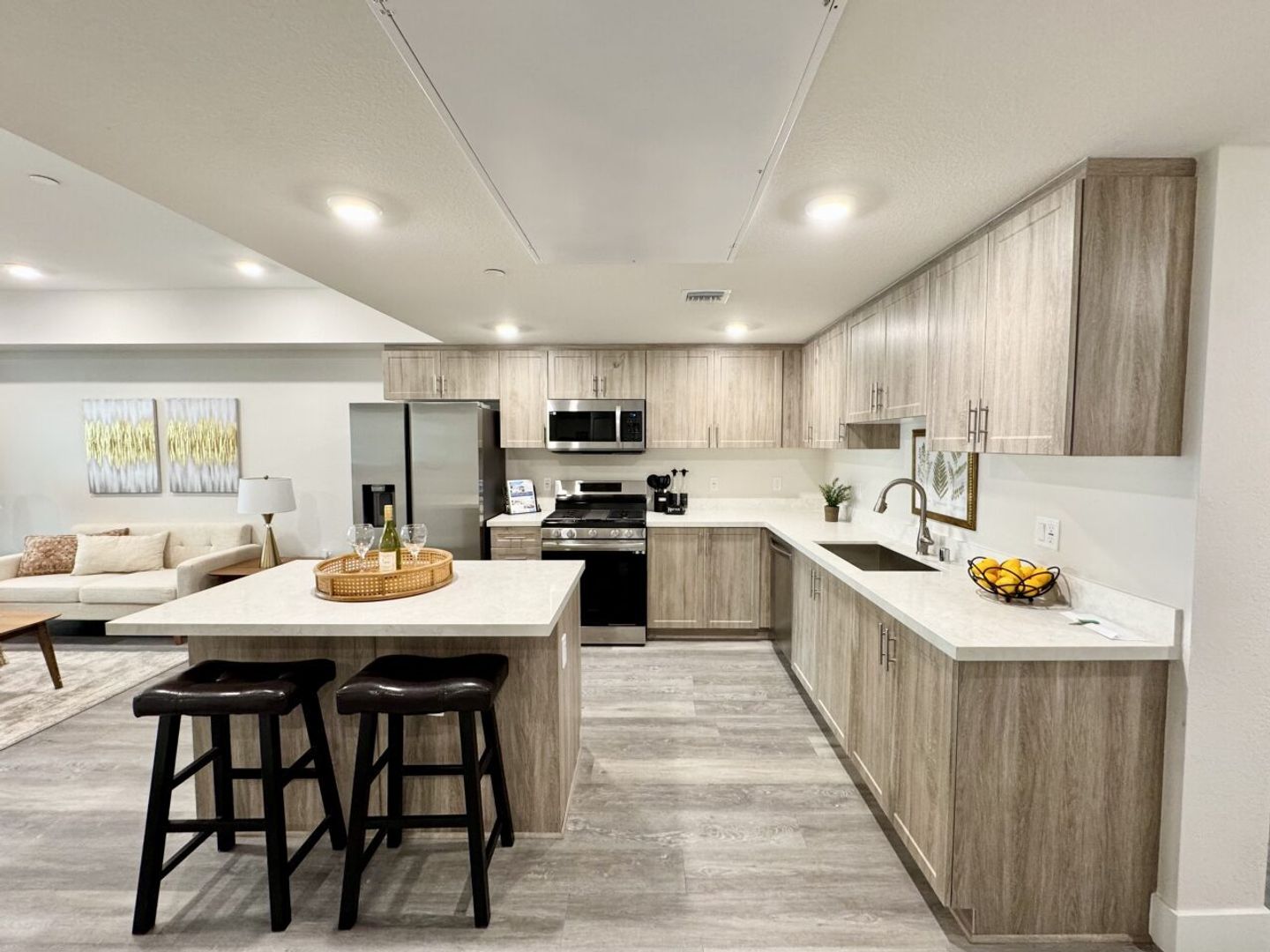 Los Angeles Apartment: 3050 W. 11th Street