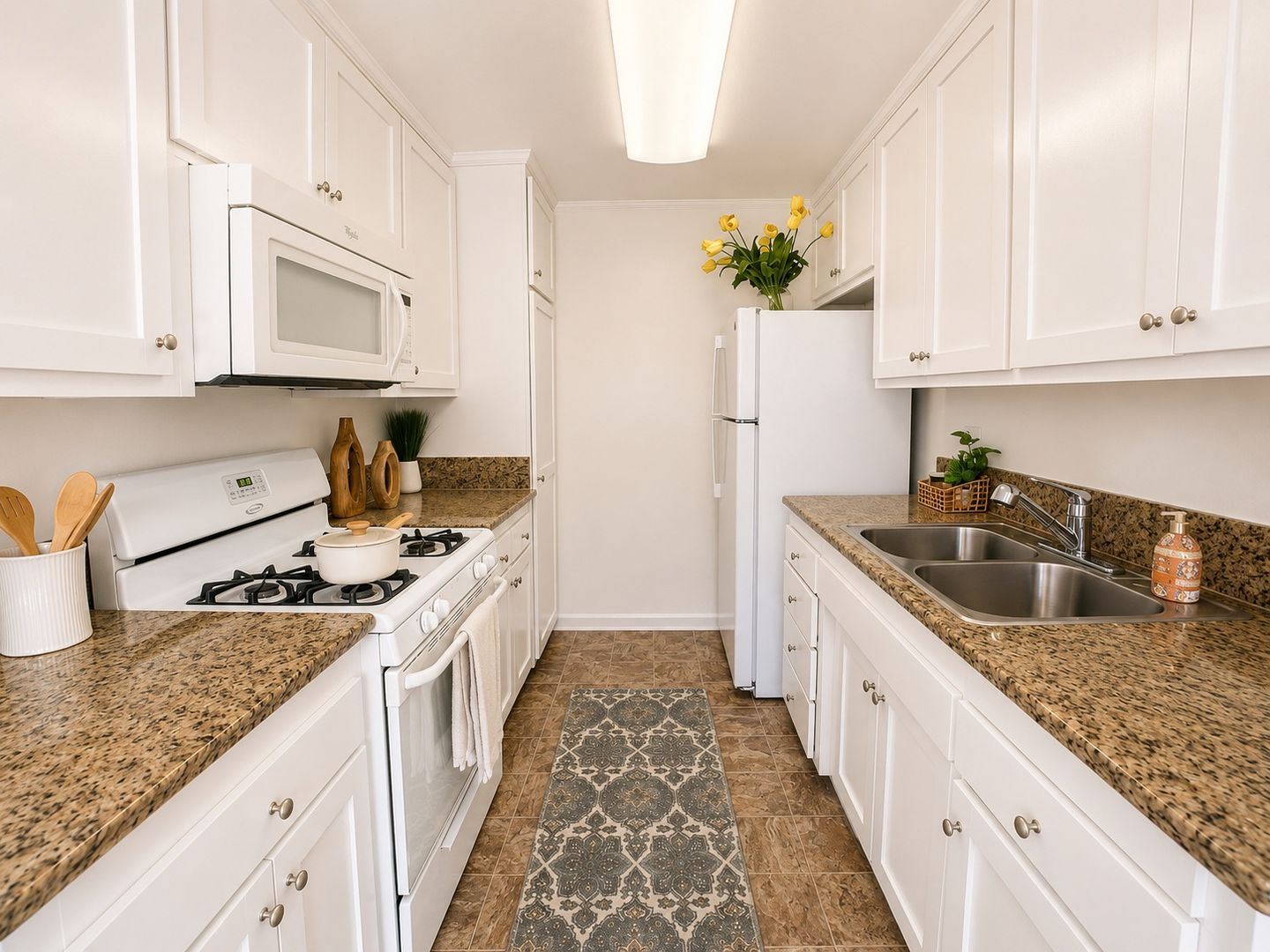 North Hollywood Apartment: 10822 Victory Blvd
