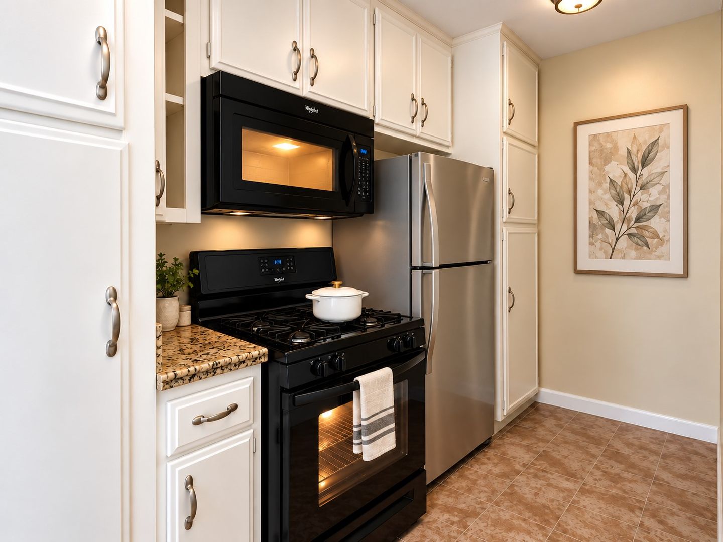 Burbank Apartment: 631 E Palm Avenue