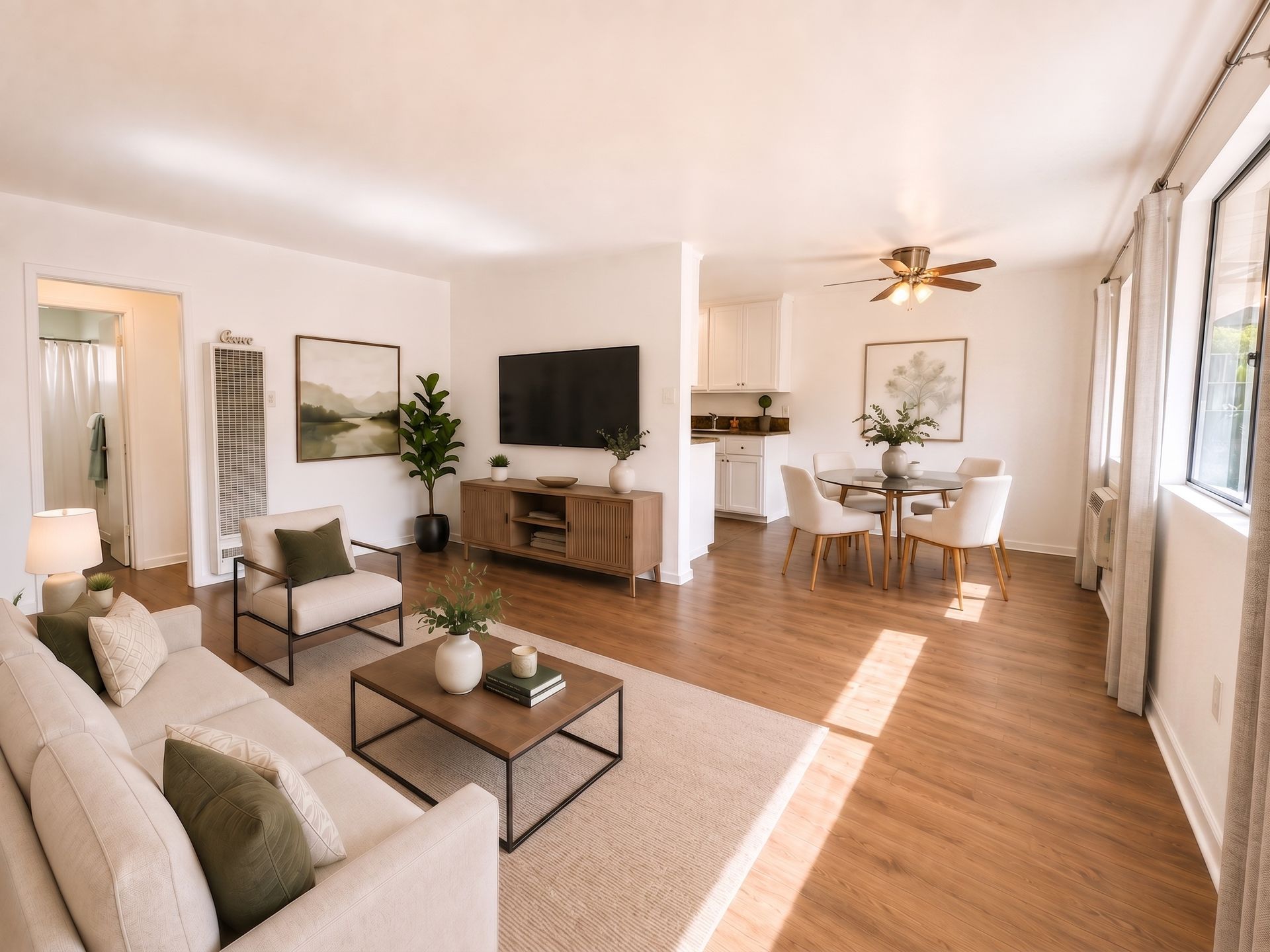 North Hollywood Apartment: 10822 Victory Blvd