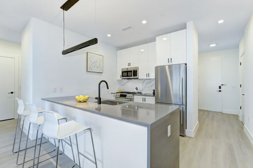 Residence 306⎮ Gross Rent $2,435 – photo 1