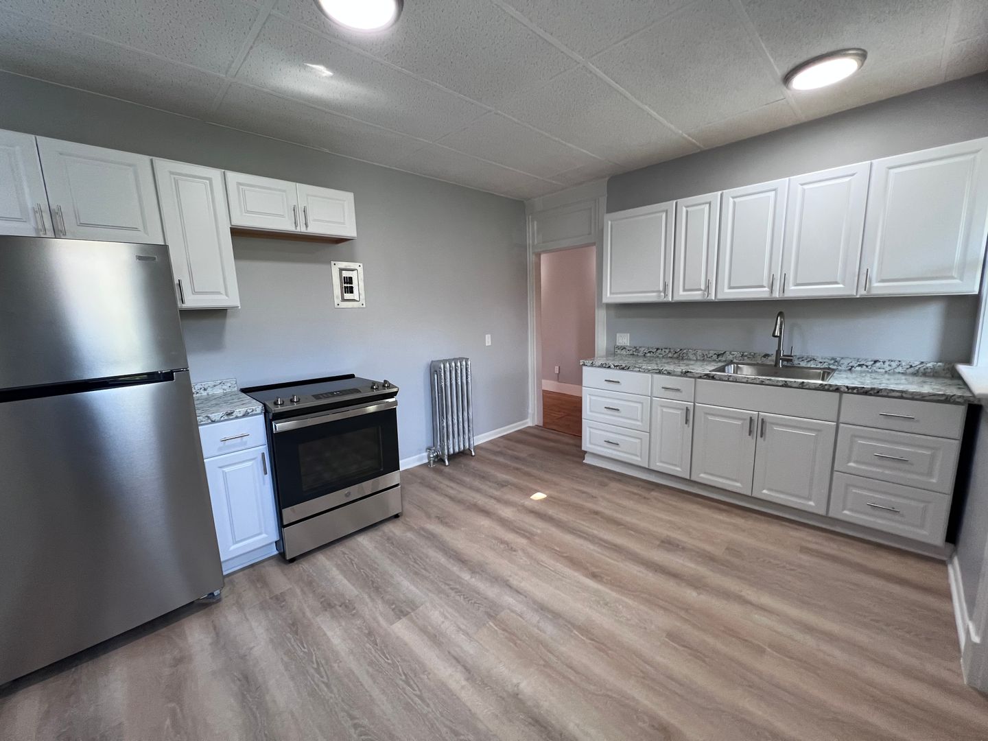 Pittsfield Apartment: 14 Kent Avenue