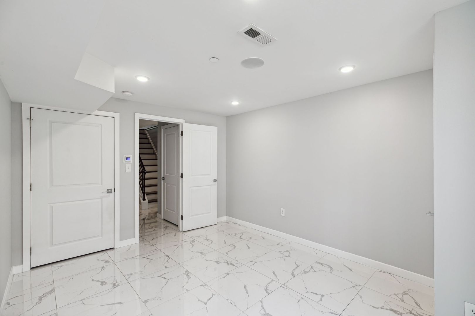  1847 E. Huntington