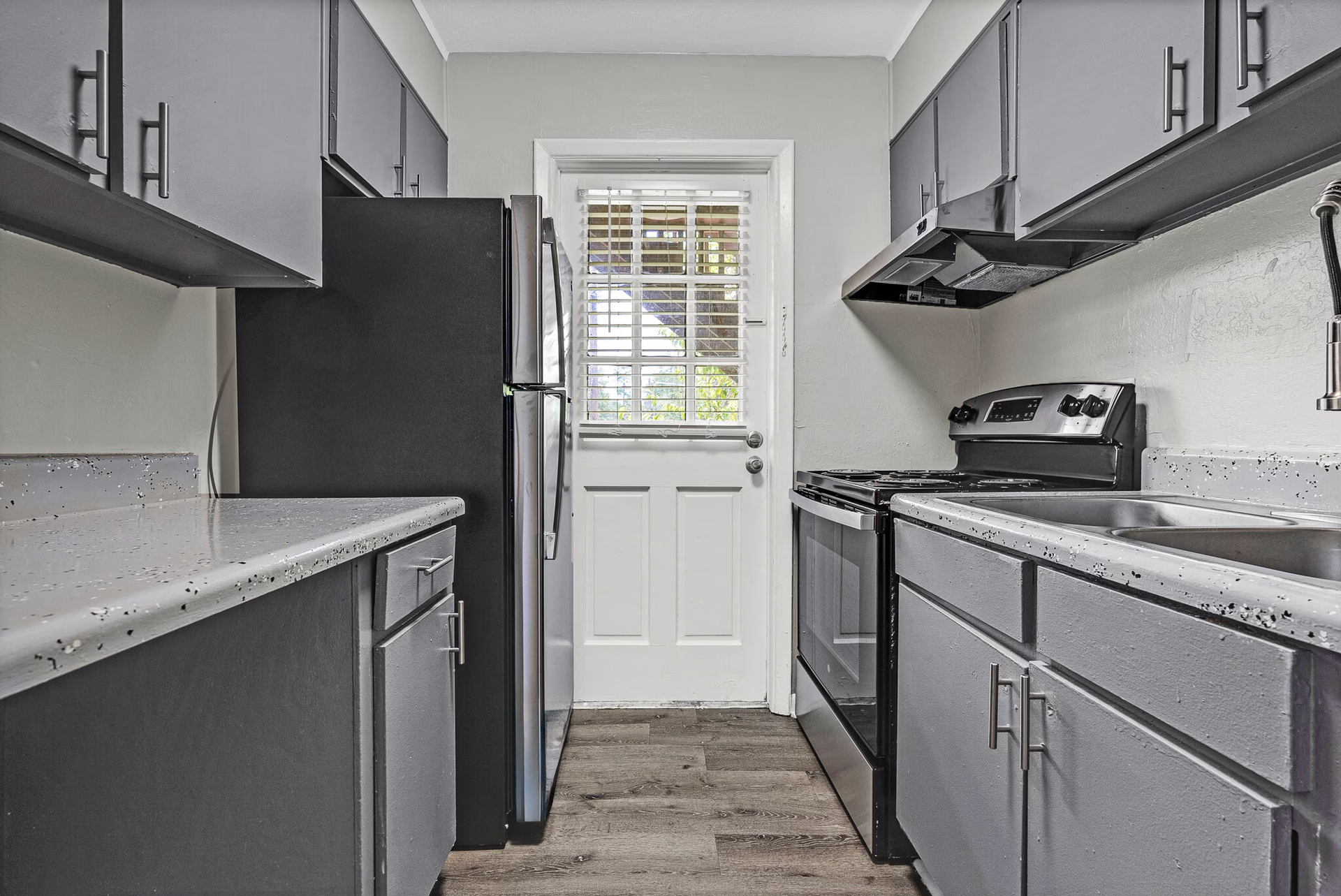 Parkview Apartments &amp; Townhomes 3 of 12