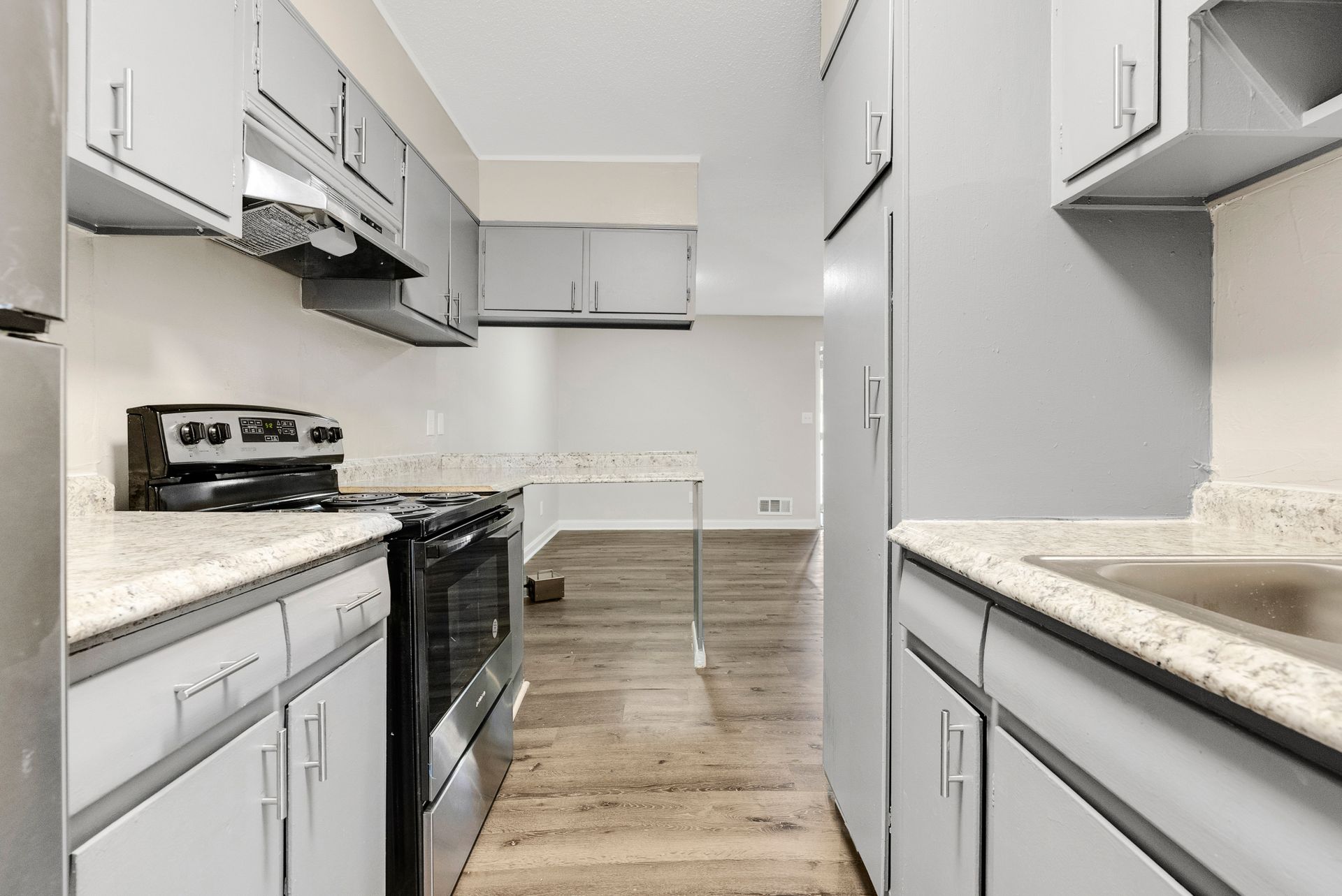 Parkview Apartments &amp; Townhomes 4 of 12