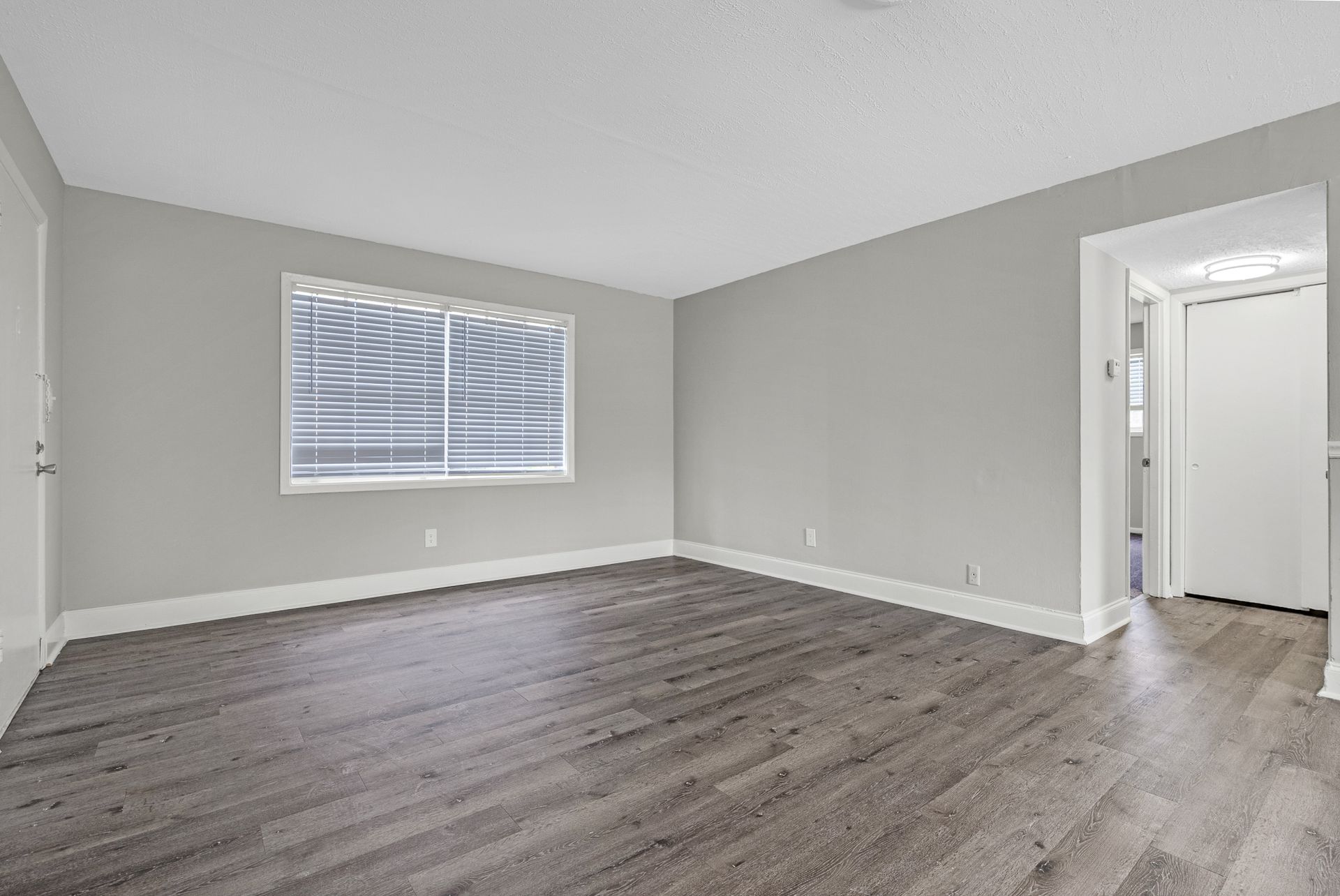 Parkview Apartments &amp; Townhomes 7 of 12