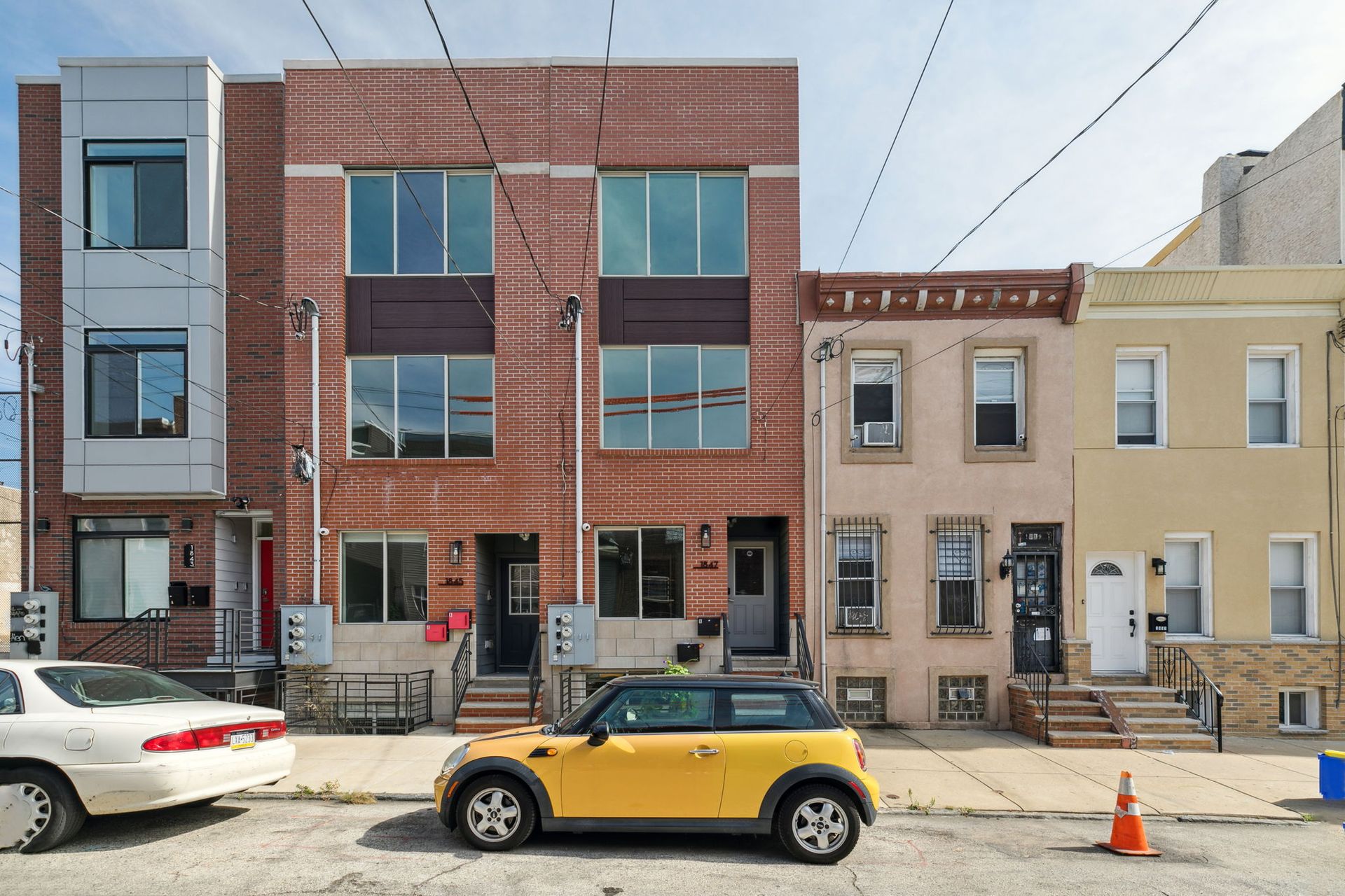  1847 E. Huntington
