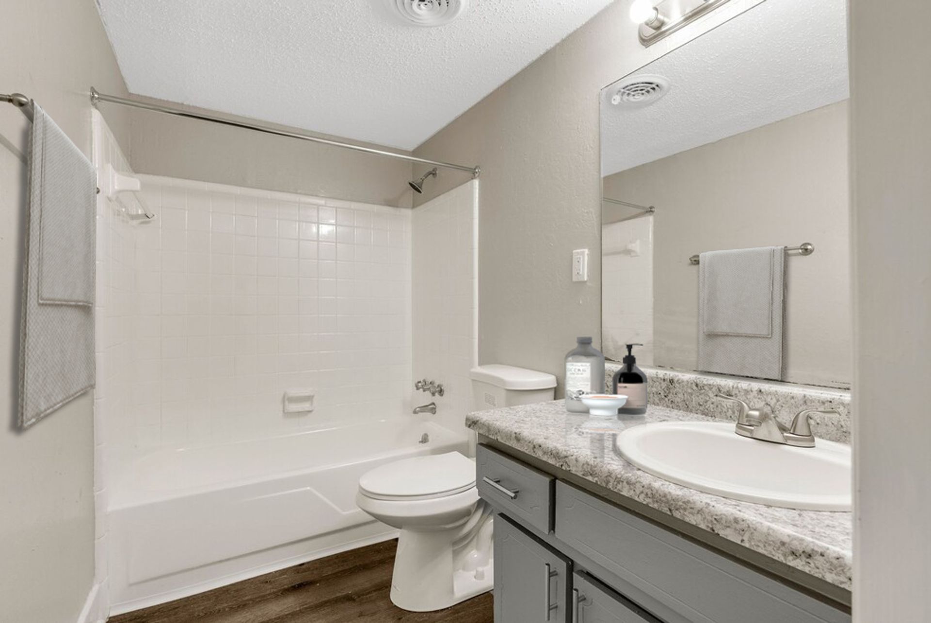 Parkview Apartments &amp; Townhomes 11 of 12
