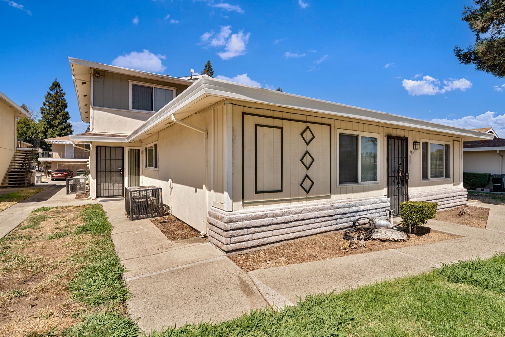 Sacramento Townhome: 7424 Franklin Blvd Apt 3
