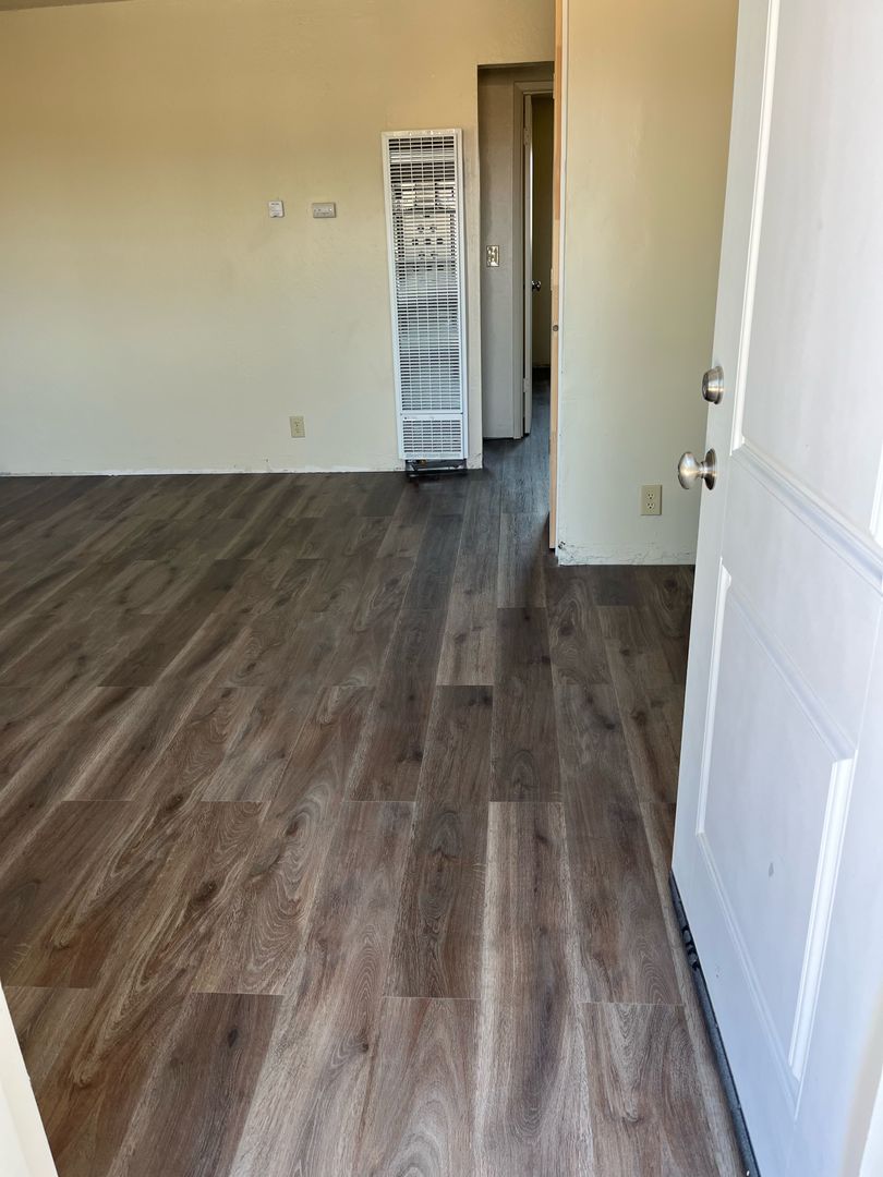 Salinas Apartment: 1127 E Laurel Dr