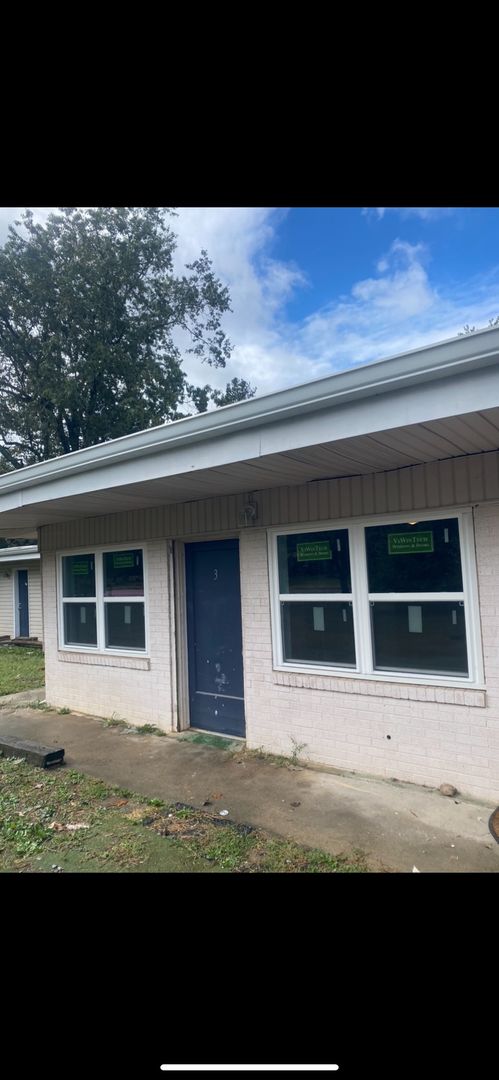 Dalton Apartment: 3950 South Dixie Road