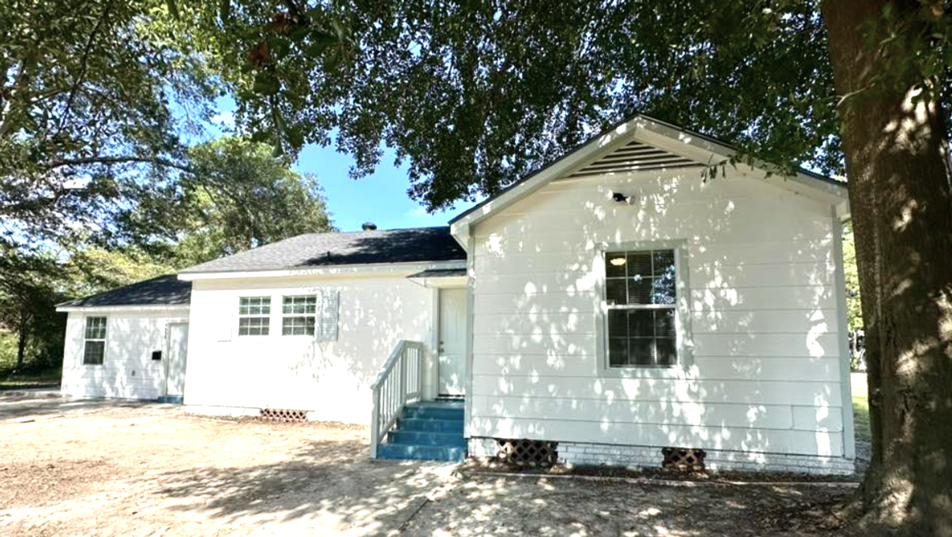 Baton Rouge House: 4655 Fairfields Avenue