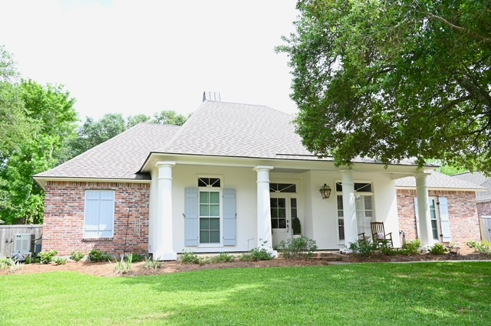 Baton Rouge House: 17745 W Colony Way