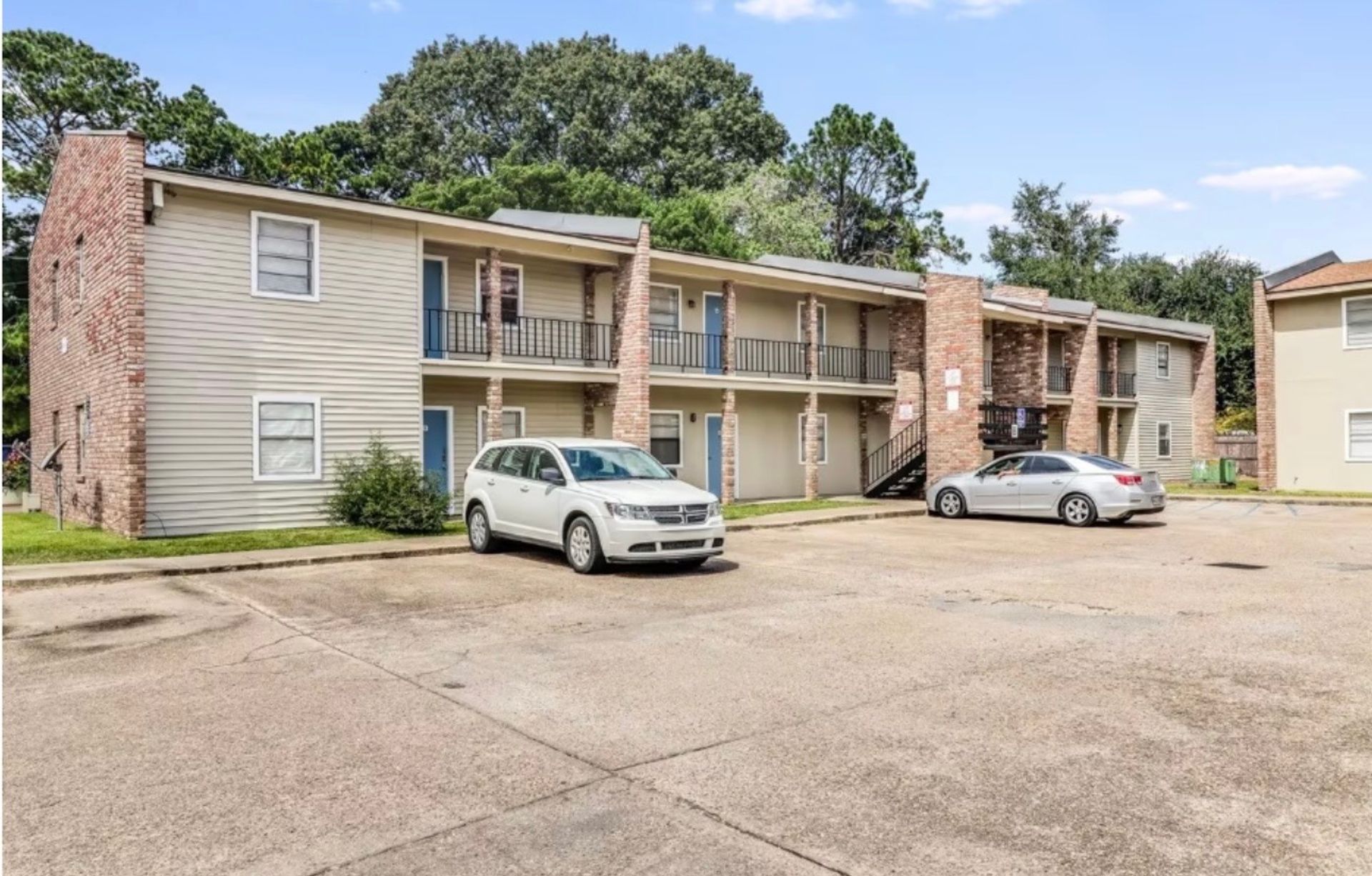 Lafayette Apartment: 815 Martin Luther King Junior Drive