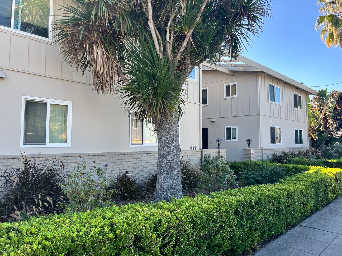 Redwood City Apartment: 1526 Hess Street