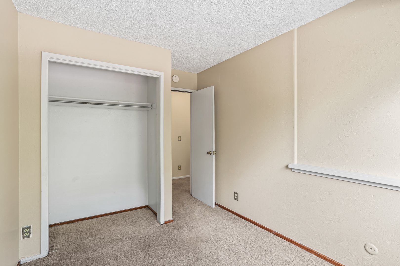 2633 Juniper Ave. 10 of 12