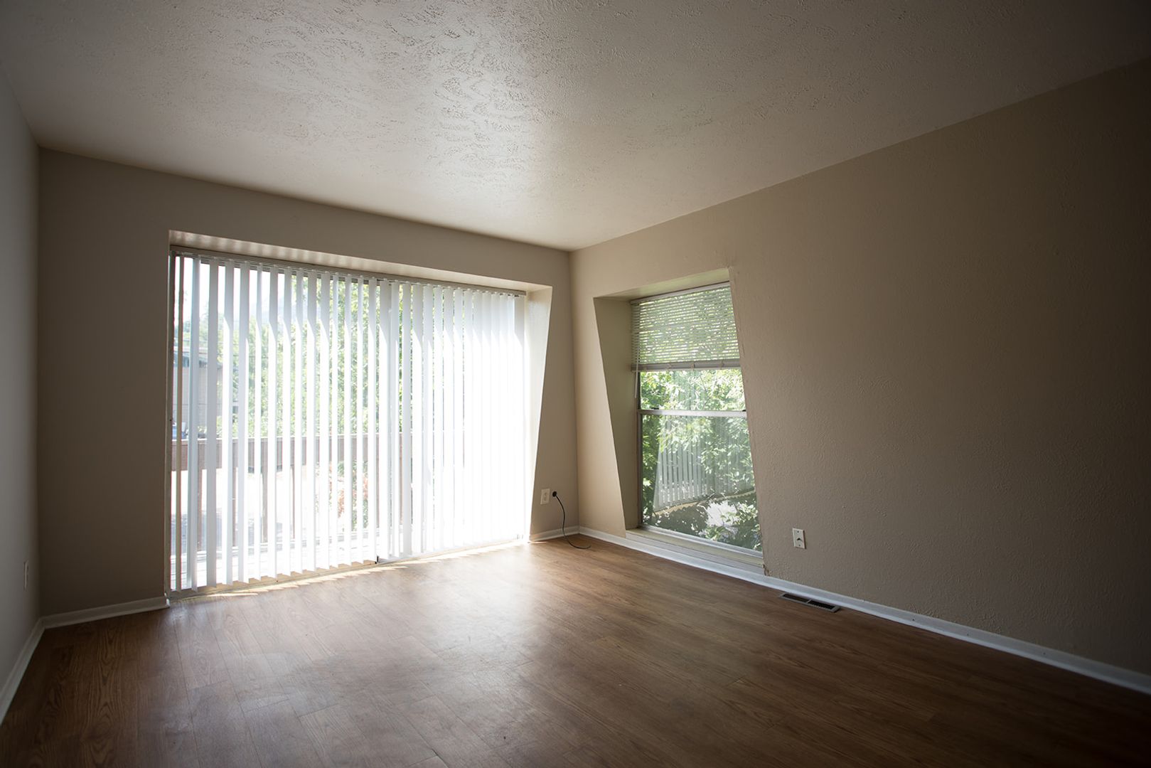 Boulder Apartment: 604 Marine St.