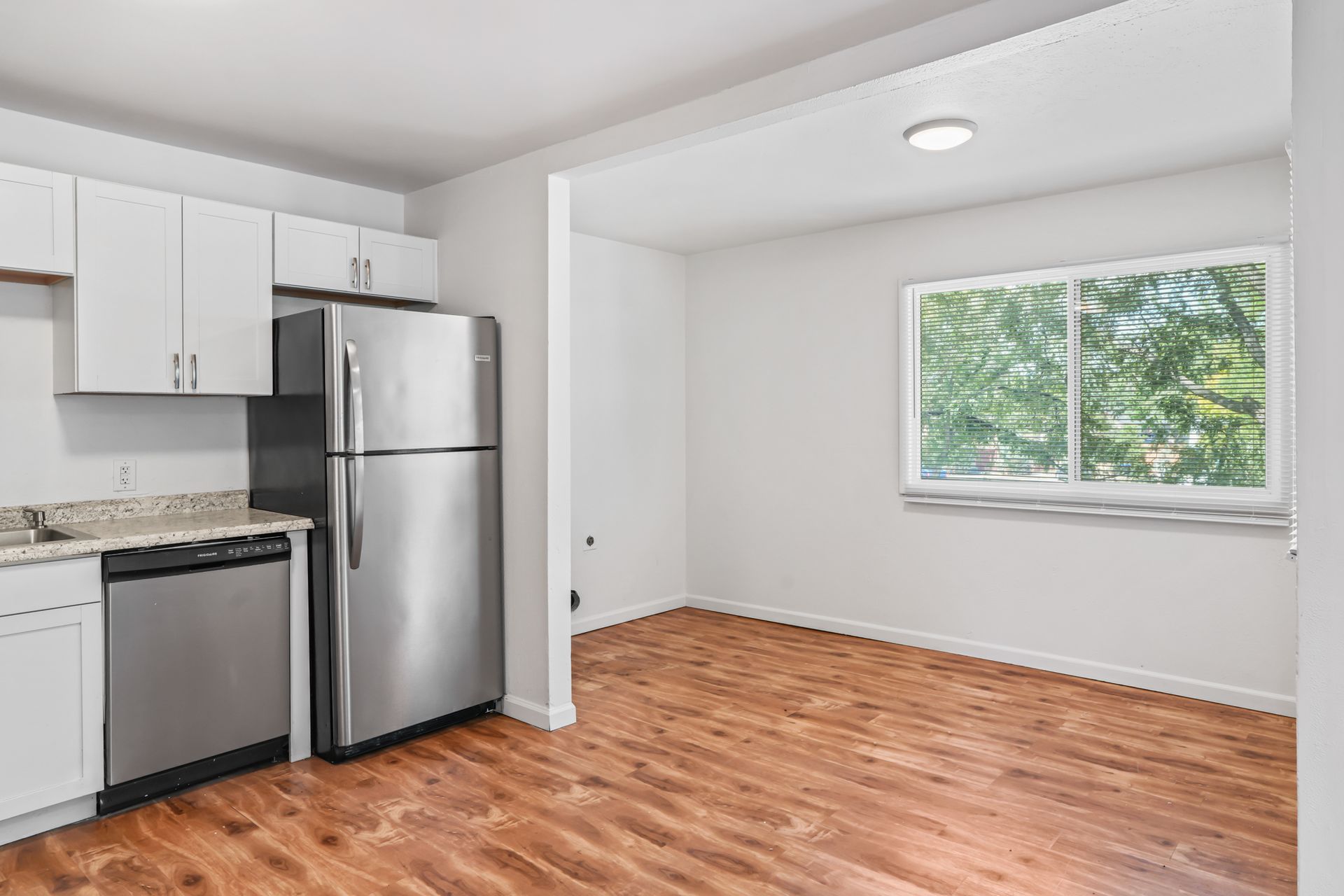 Stunning Top-Floor 3-Bedroom Longmont Residence with Bright Sun-Drenched Rooms 11 of 12