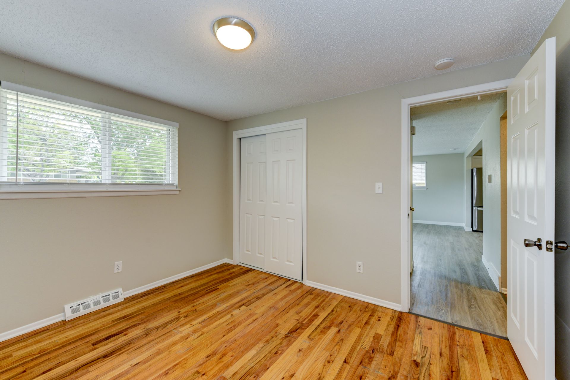 1617-1619 Lashley St. 12 of 12
