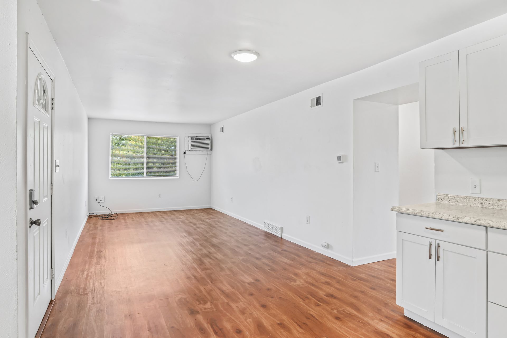 Stunning Top-Floor 3-Bedroom Longmont Residence with Bright Sun-Drenched Rooms 12 of 12