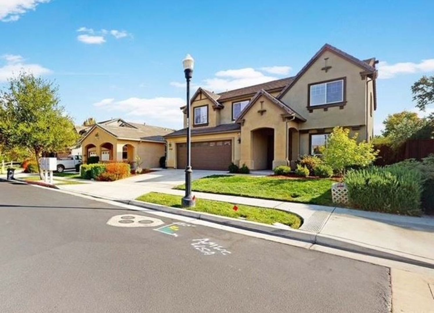 Atascadero House: 9160 Gorrion Way