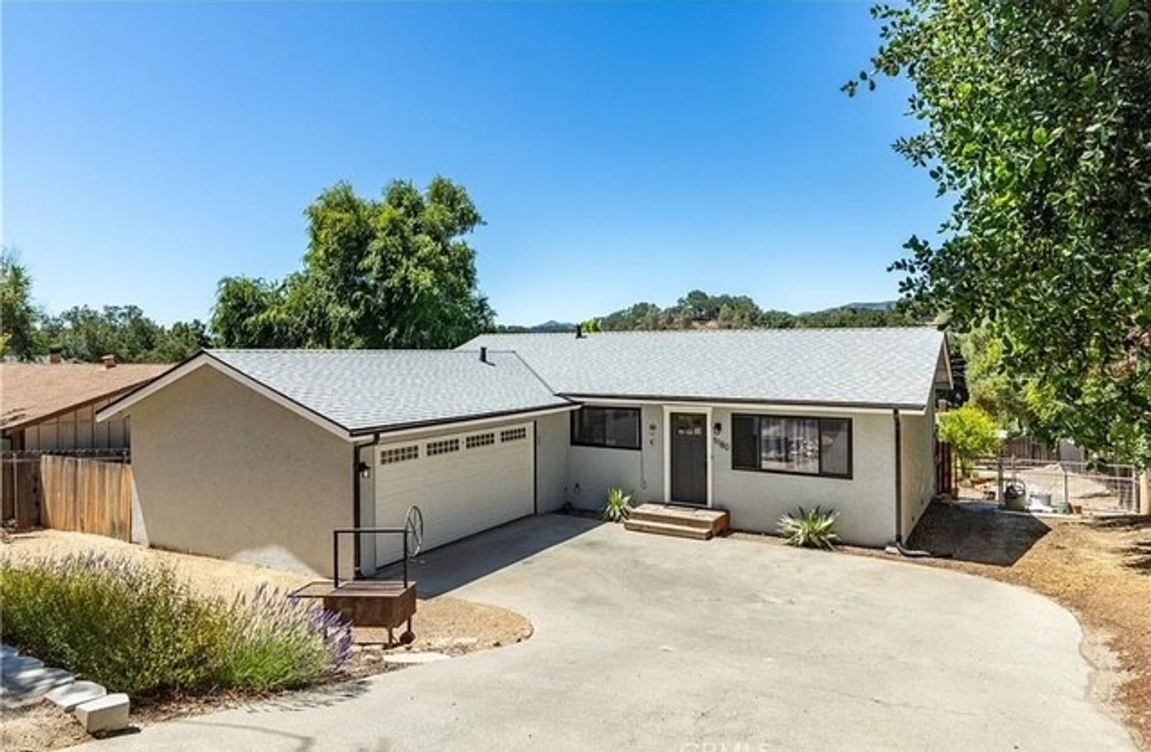 Atascadero House: 5180 Olmeda Avenue