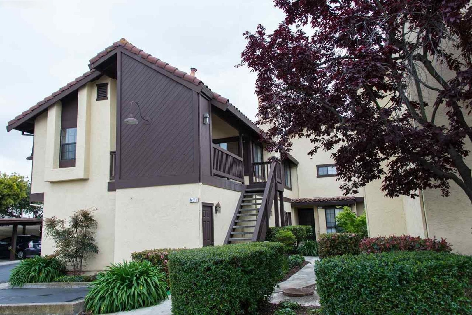 San Leandro House: 14011 Seagate Dr