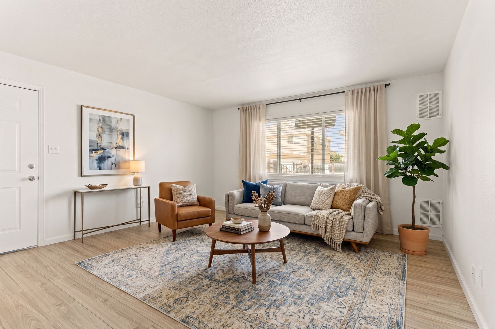 Oakland Apartment: 642 Douglas Ave