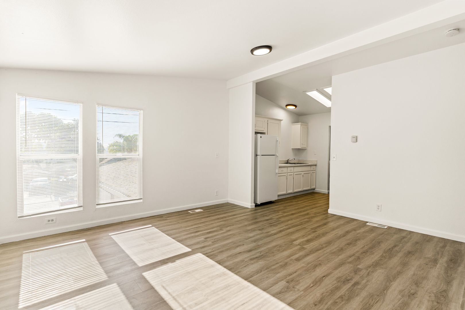 Oakland Apartment: 2239 48th Ave