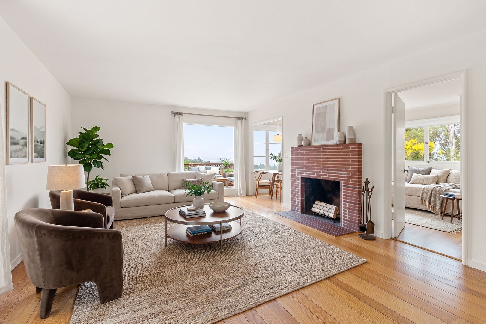 Oakland House: 6857 Armour Dr