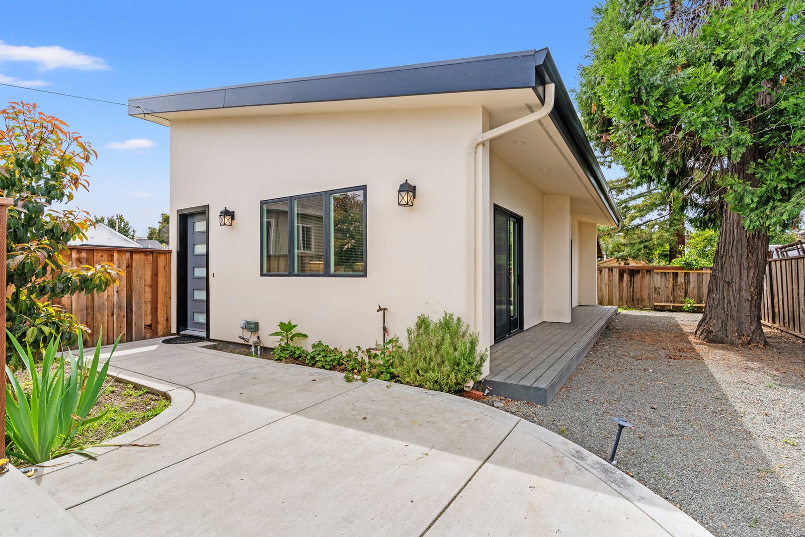 Hayward Multiplex: 20071 Camden Ave