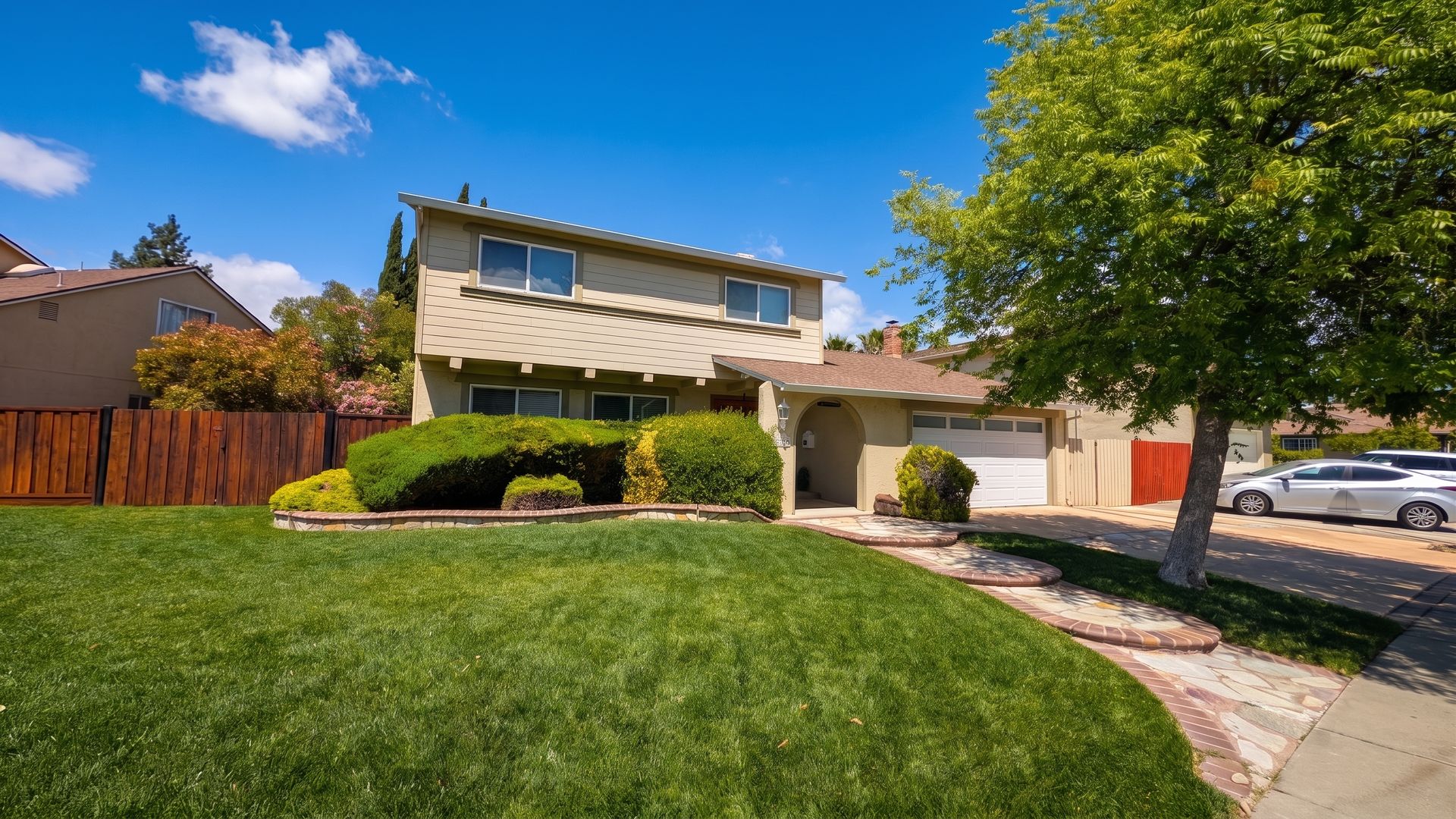 Pleasanton House: 6923 Lassen St