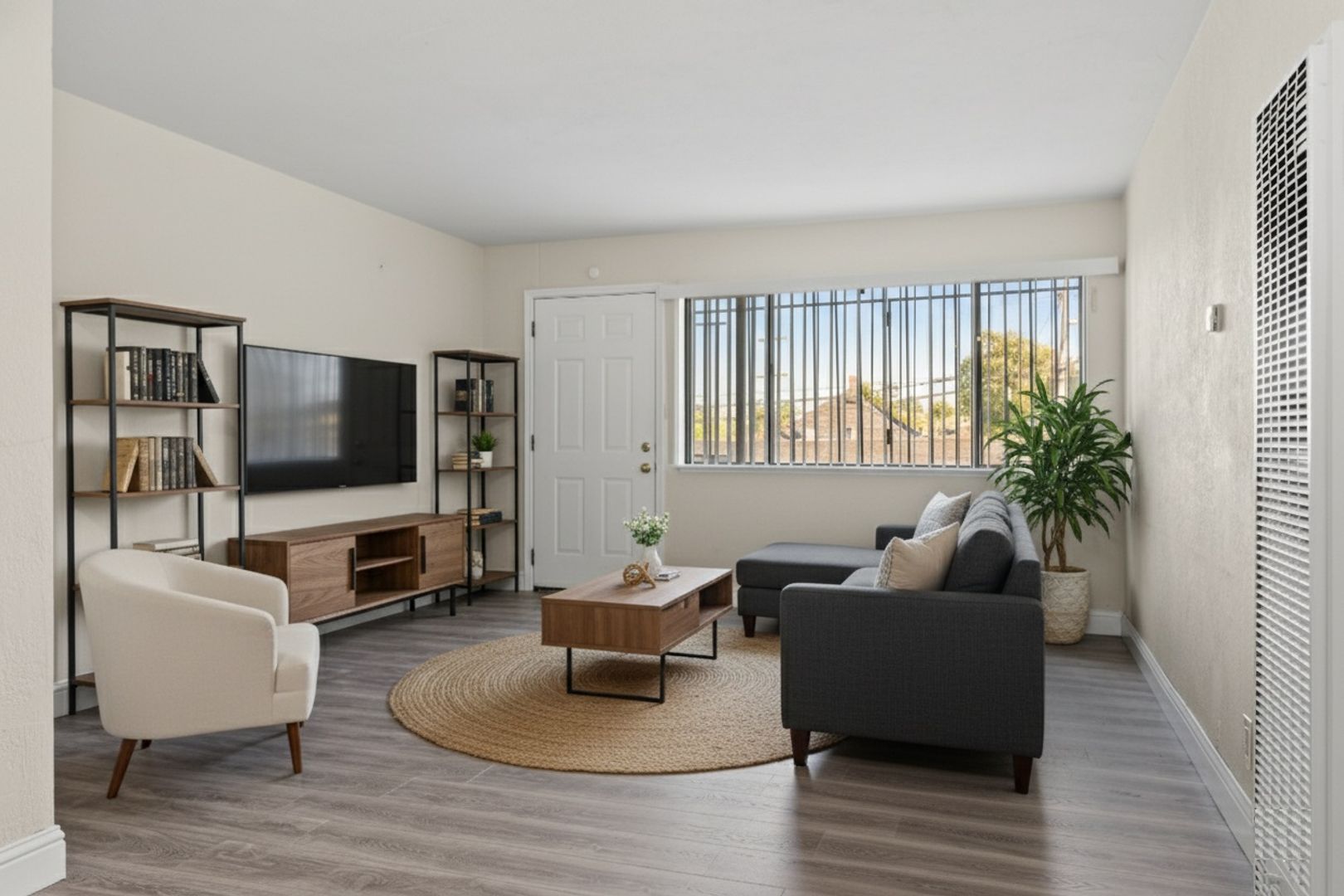 Oakland Apartment: 9612 - E St - 03