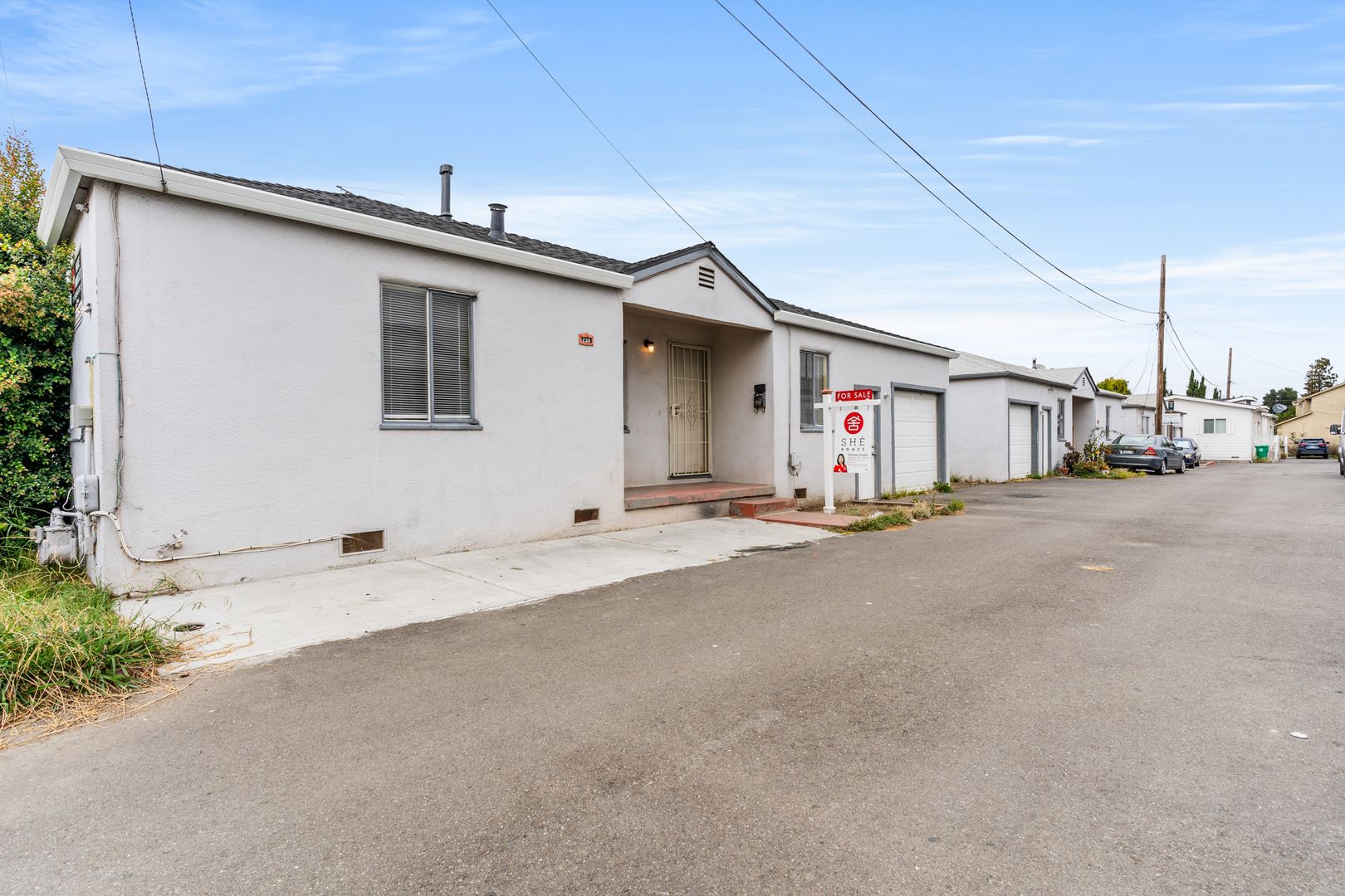 Hayward Apartment: 230 Smalley Ave