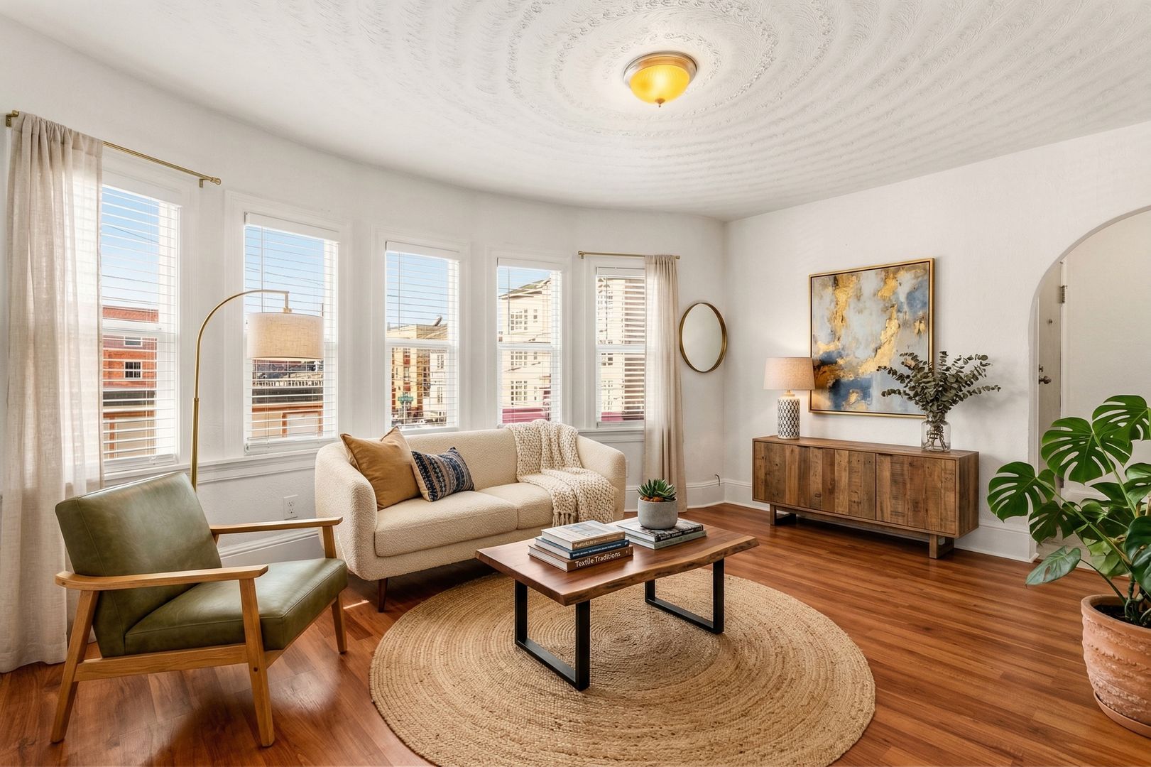 Oakland House: 2600 E 20th St