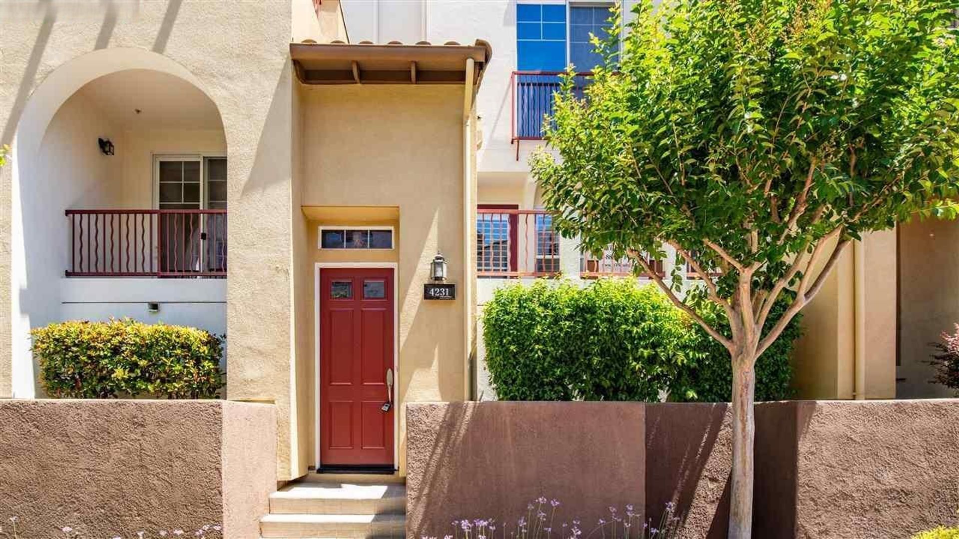 Dublin House: 4231 Clarinbridge Circle