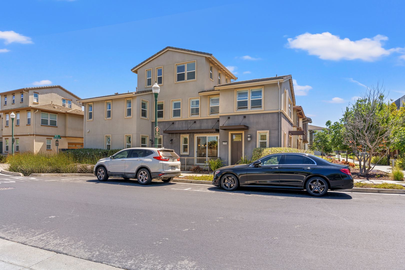 Alameda House: 2730 Bette St