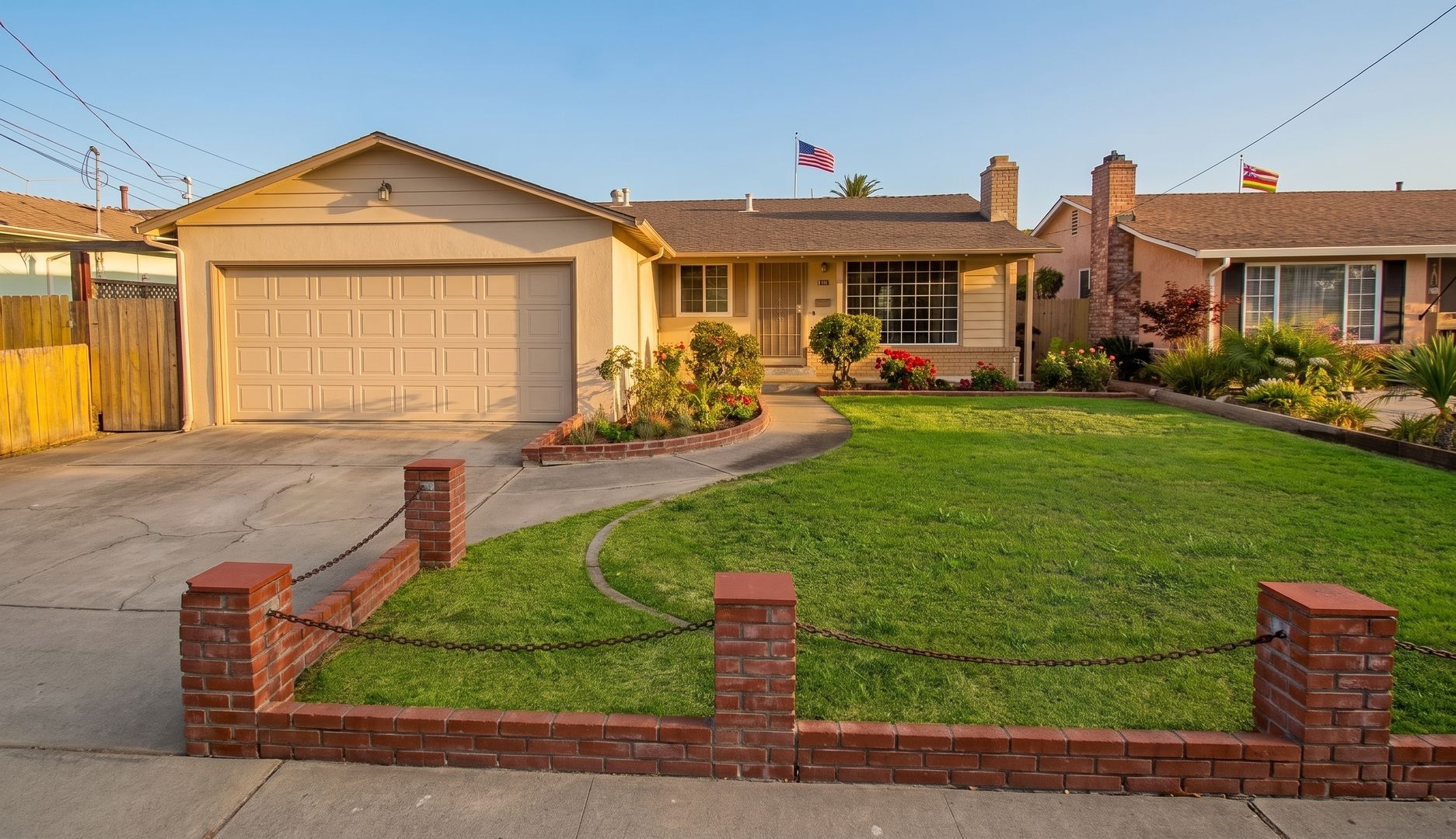 San Leandro House: 14864 Crosby St