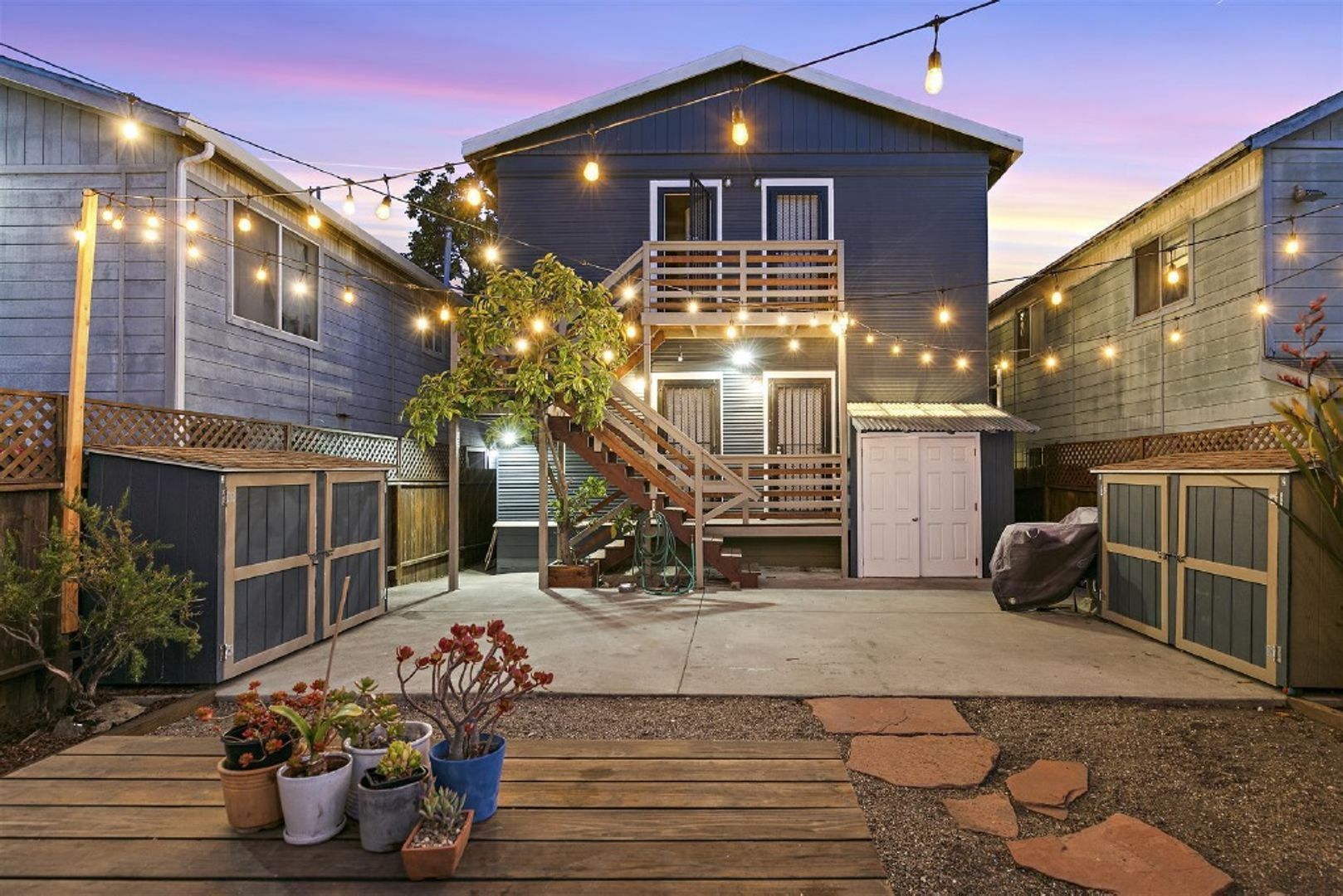 Oakland Apartment: 1084 24th Street