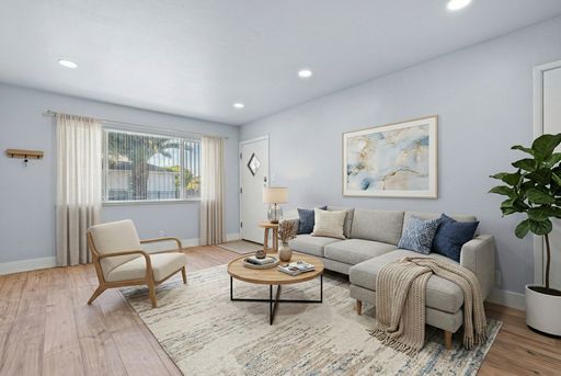 Just Renovated! Utilities Included! 2 Bed Oakland Apartment w/ Dedicated Parking – photo 1