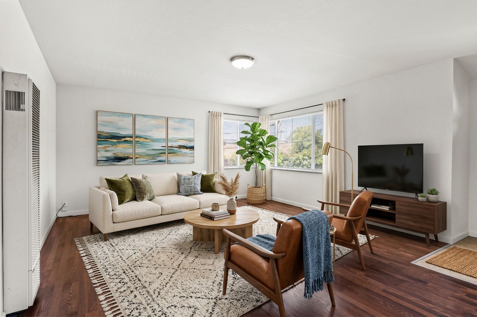 Oakland Apartment: 11818 Foothill Way  - 03