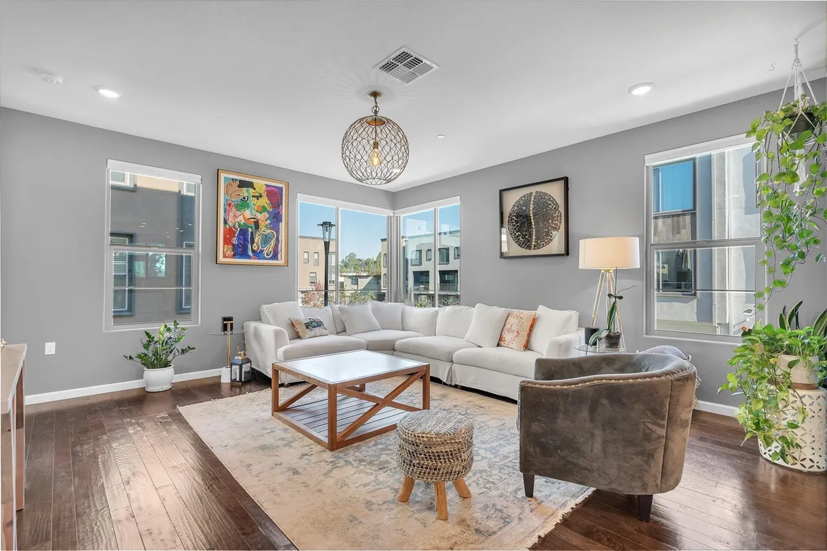 Hayward Townhome: 25325 Parklane Dr