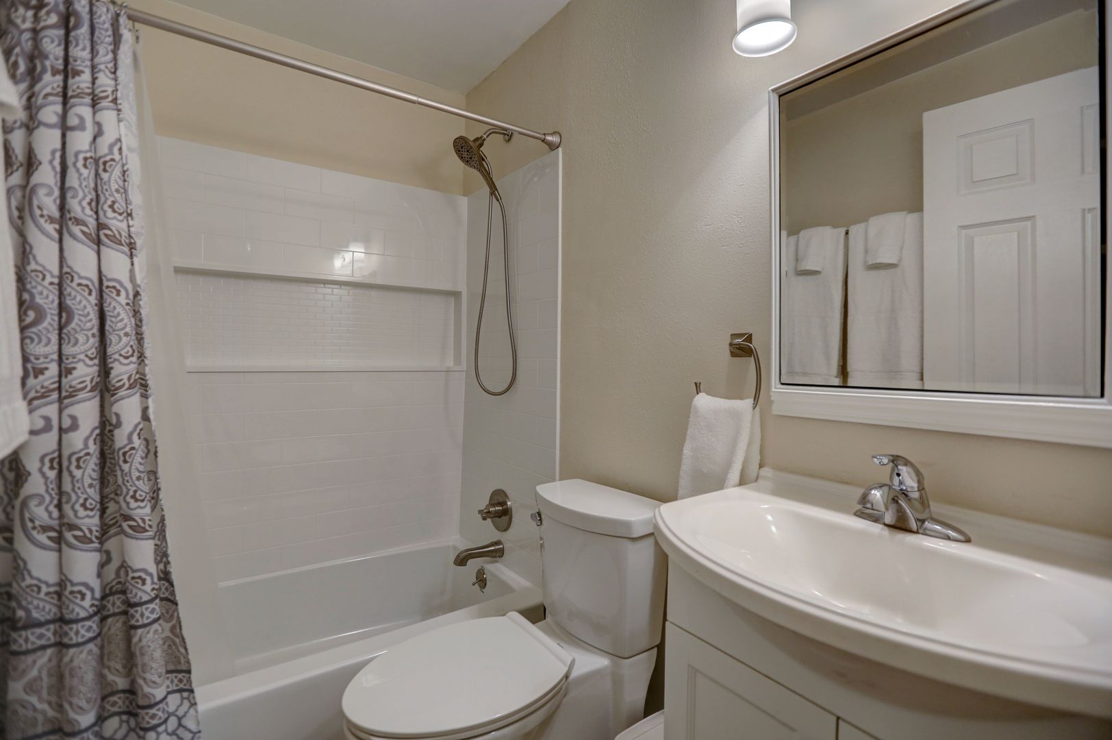 1206 E Heroy Ave 11 of 12