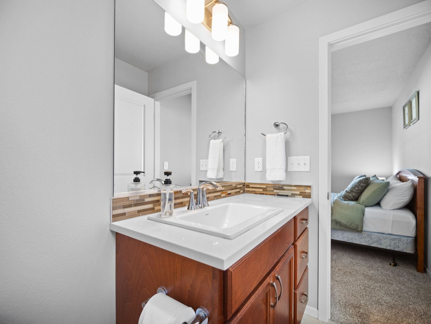 14611 E 31st Avenue 31 of 53