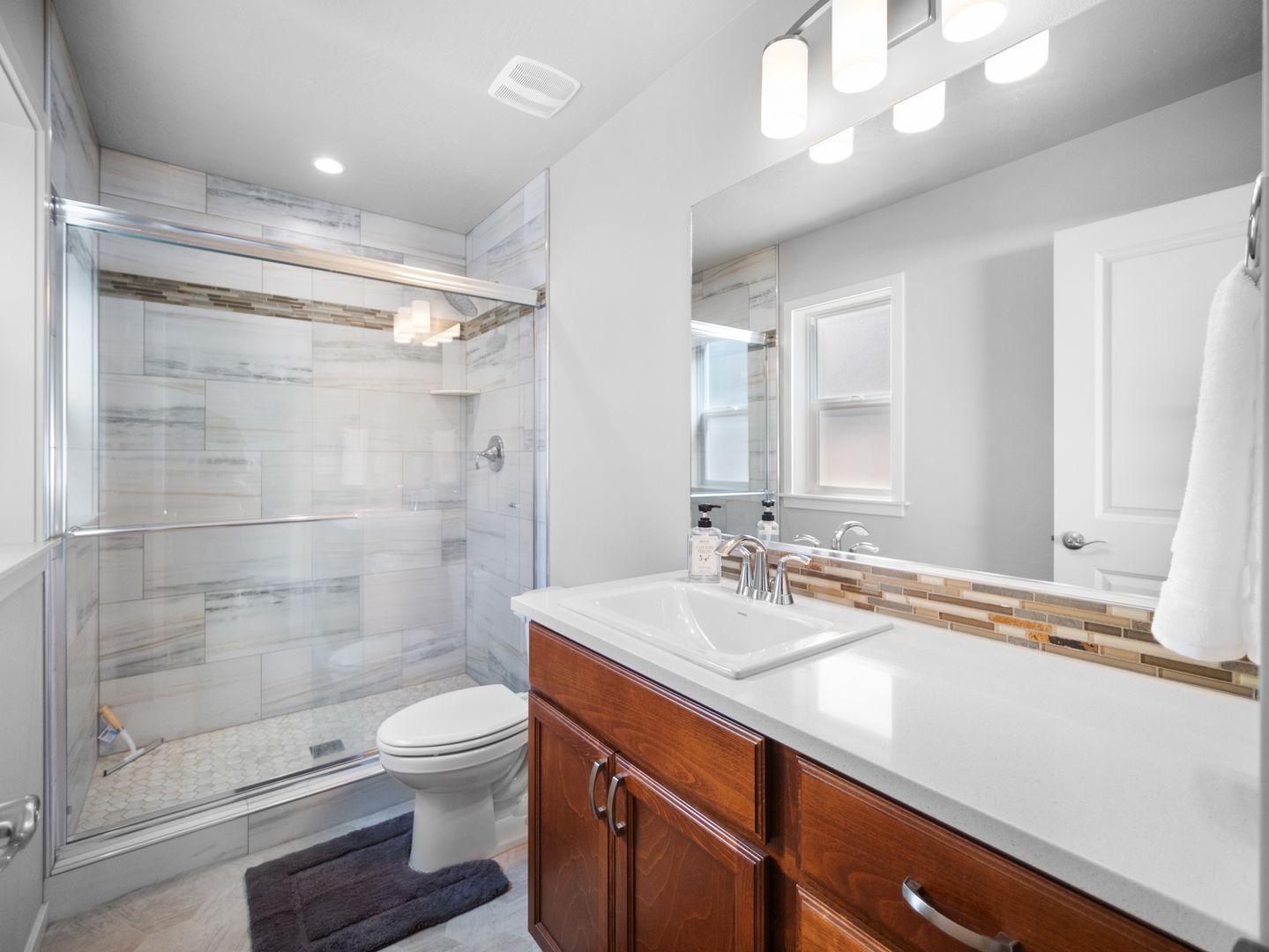 14611 E 31st Avenue 29 of 53