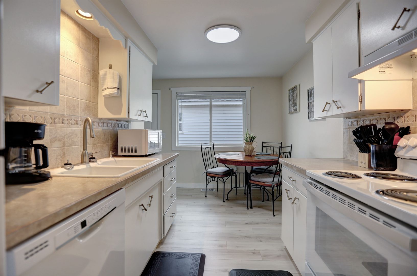 Spokane House: 1206 E Heroy Ave