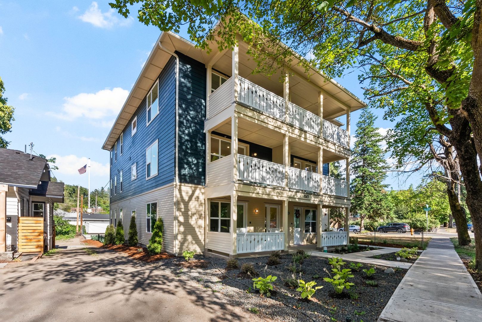 Spokane Apartment: 1517 South Grand Boulevard